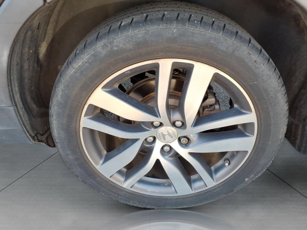 Used 2018 Honda Pilot Touring image 9