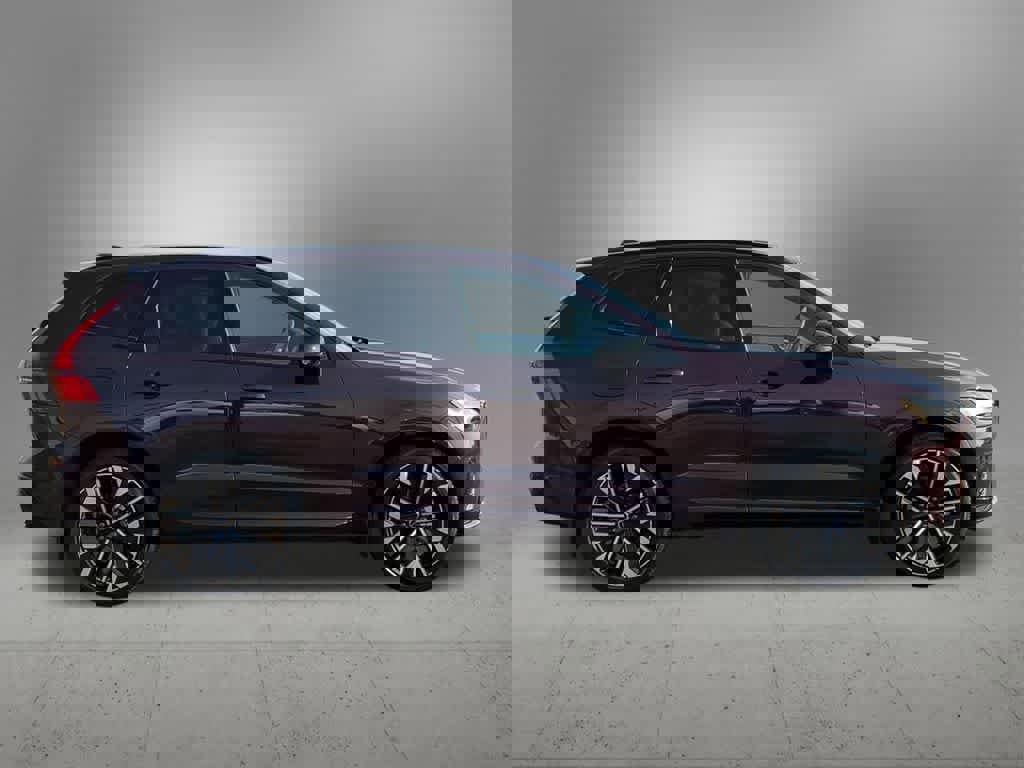 Used 2026 Volvo XC60 B5 Ultra w/ Protection Package Premier image 7