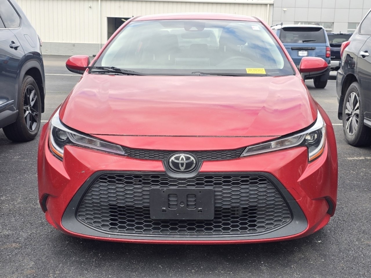 Used 2020 Toyota Corolla LE image 2