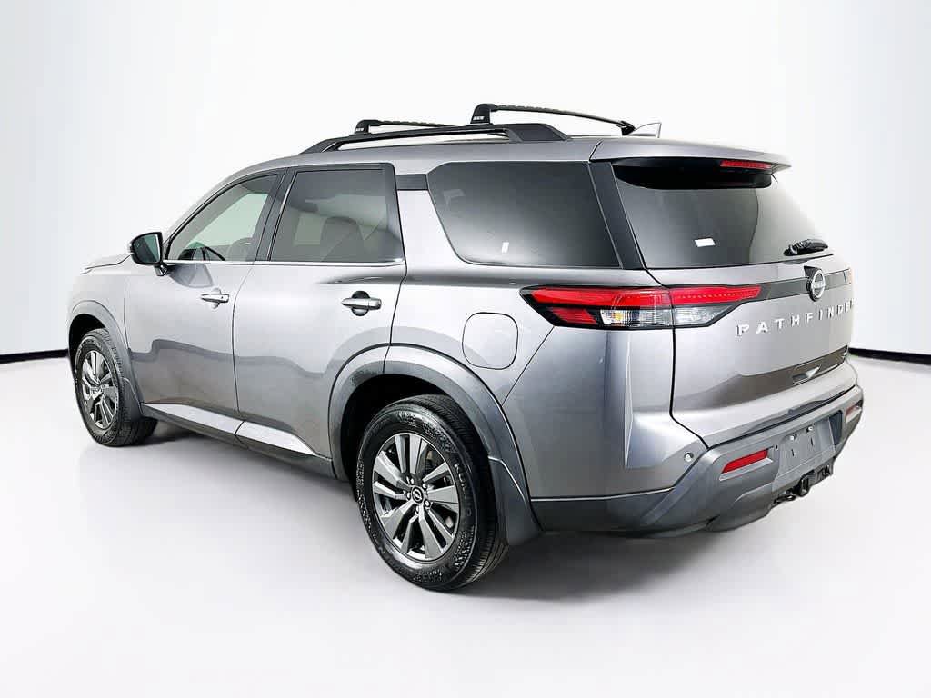 Used 2022 Nissan Pathfinder SV w/ SV Premium Package image 4
