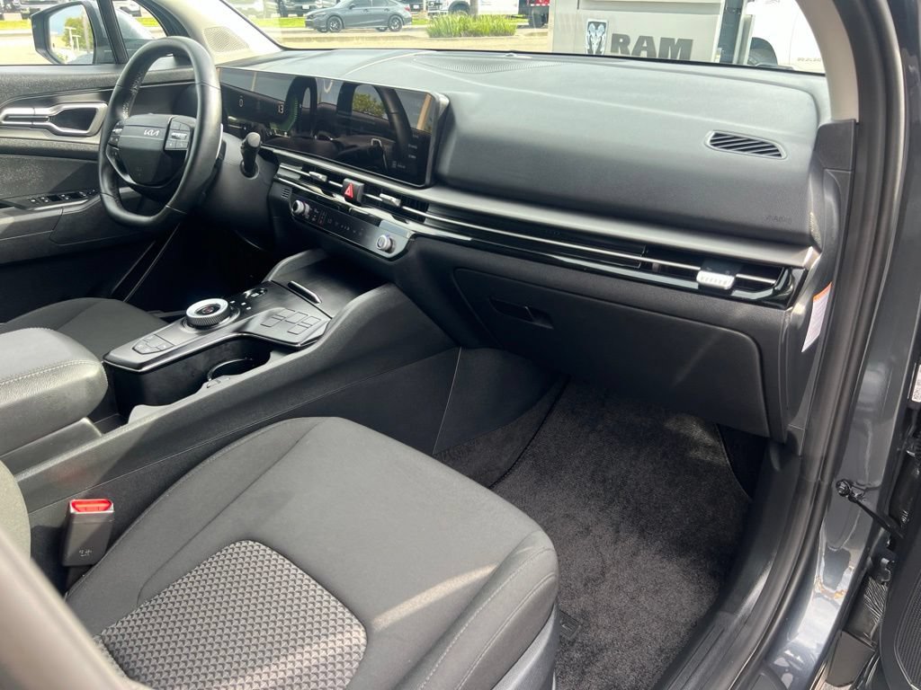 Used 2026 Kia Sportage LX FWD image 38