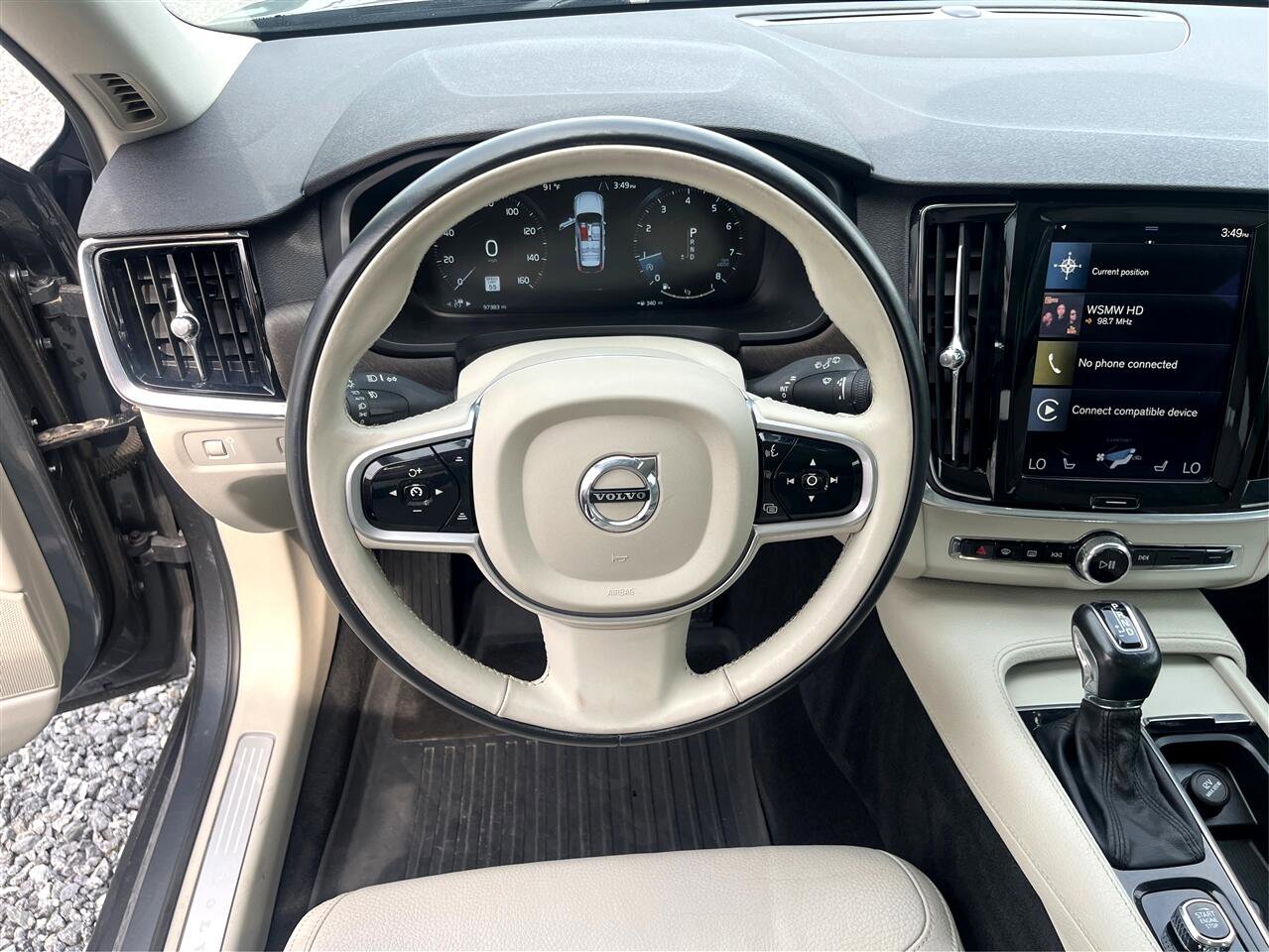 Used 2018 Volvo V90 T5 Cross Country w/ Convenience Package image 16