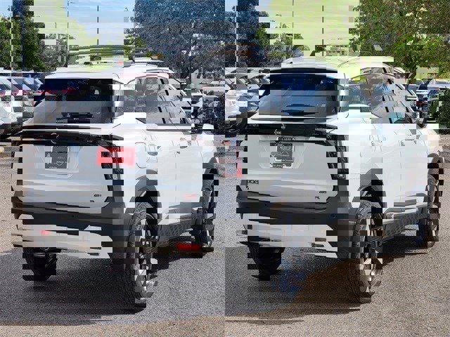 New 2026 Nissan Kicks SR w/ Illumination Package image 3