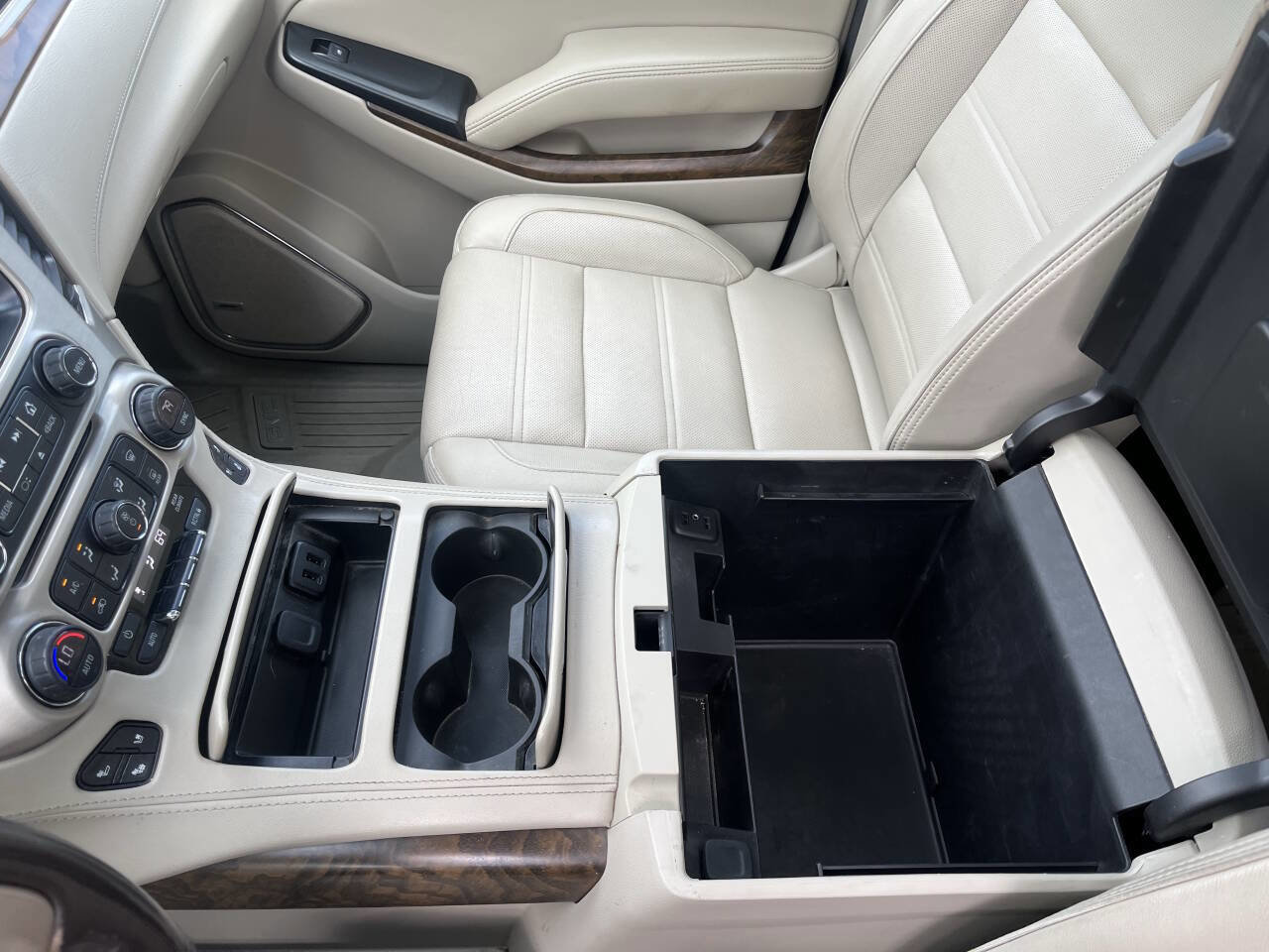 Used 2018 GMC Yukon Denali w/ Denali Ultimate Package image 28