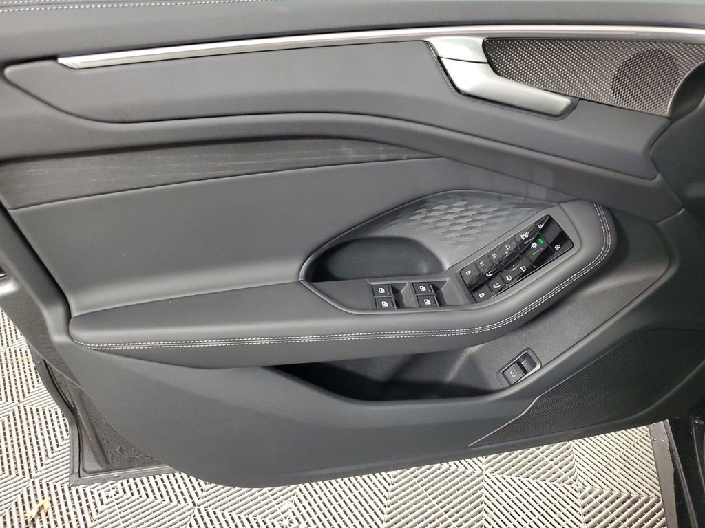 New 2026 Audi A6 Premium Plus AWD/4WD image 19
