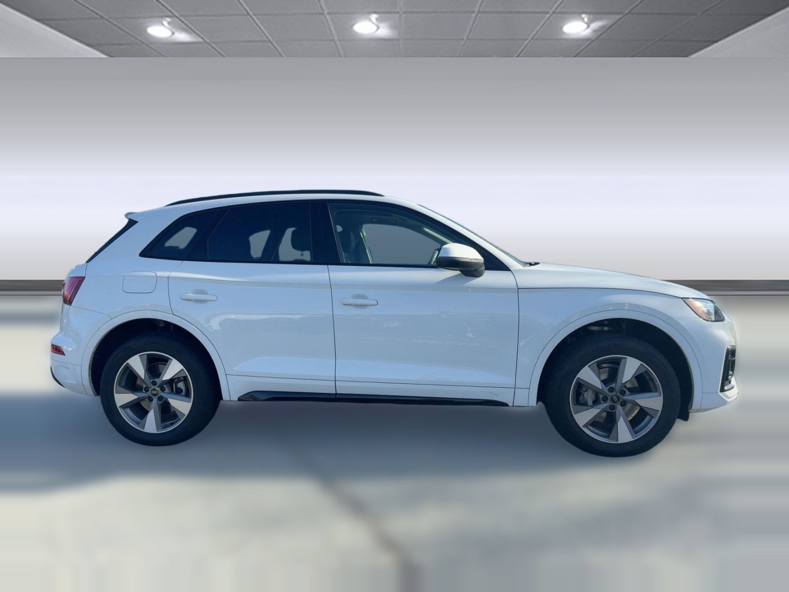 Used 2025 Audi Q5 2.0T Premium w/ Convenience Plus Package image 8