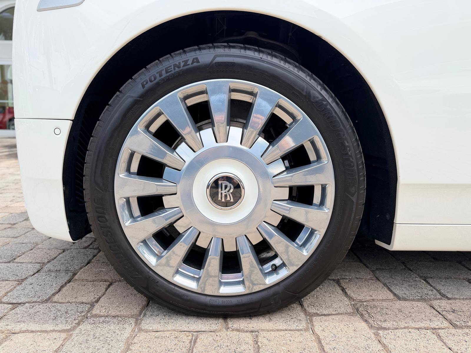 Used 2019 Rolls-Royce Phantom Sedan RWD image 24