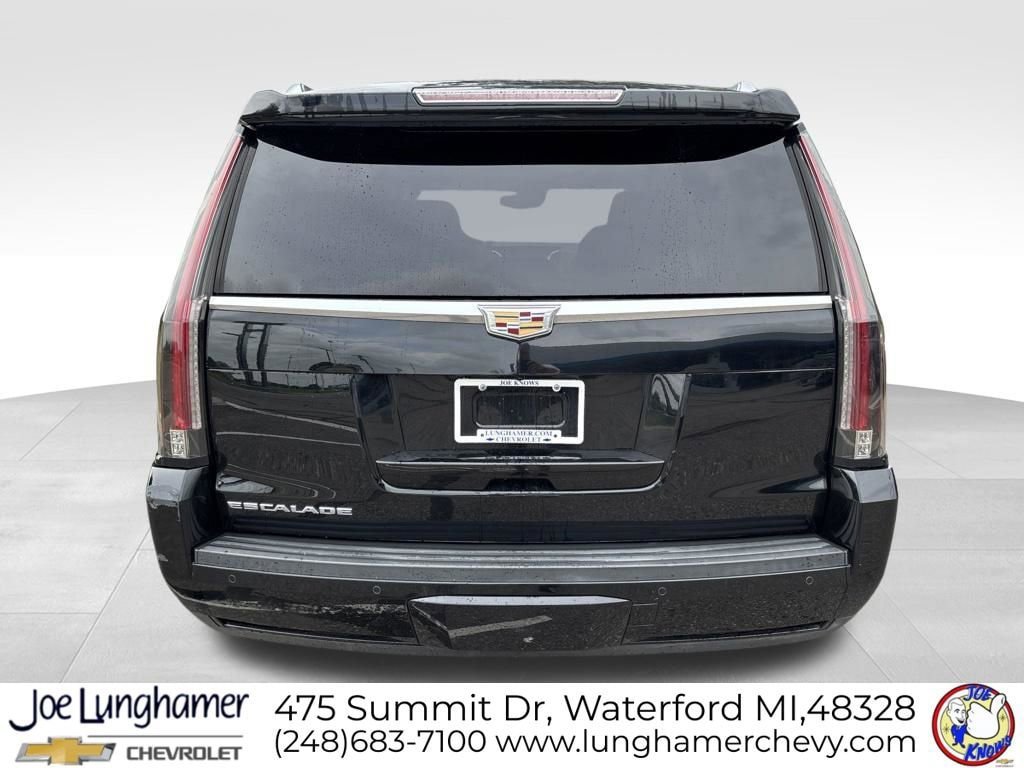 Used 2016 Cadillac Escalade Premium AWD/4WD image 4