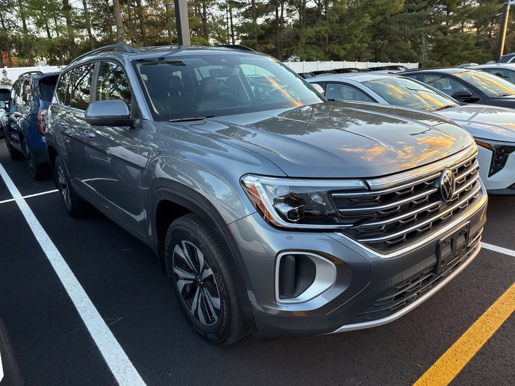 Used 2025 Volkswagen Atlas SE