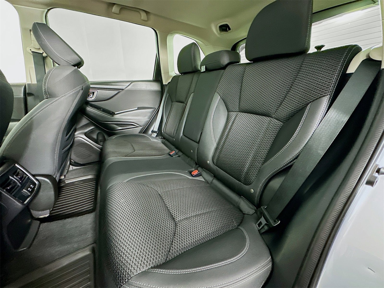 Used 2020 Subaru Forester Premium image 24