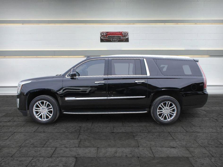 Used 2019 Cadillac Escalade ESV 2WD image 4