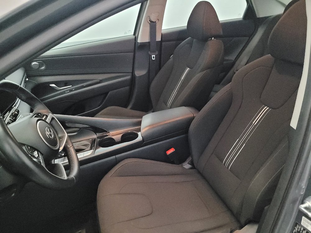 Used 2023 Hyundai Elantra SEL w/ Convenience Package FWD image 17