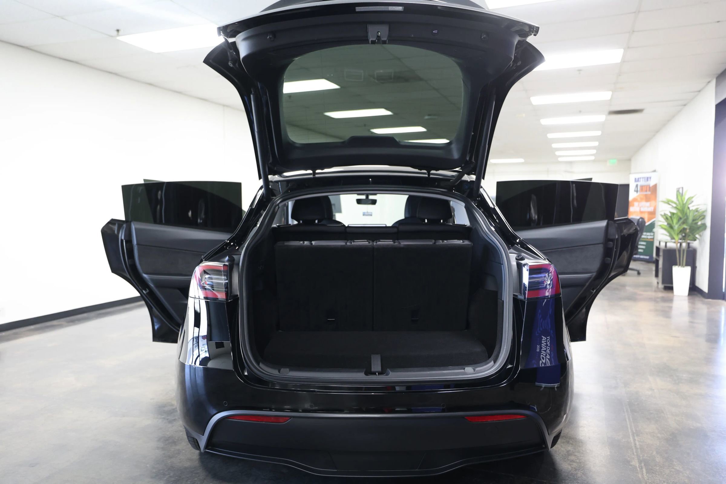 Used 2021 Tesla Model Y Long Range image 52