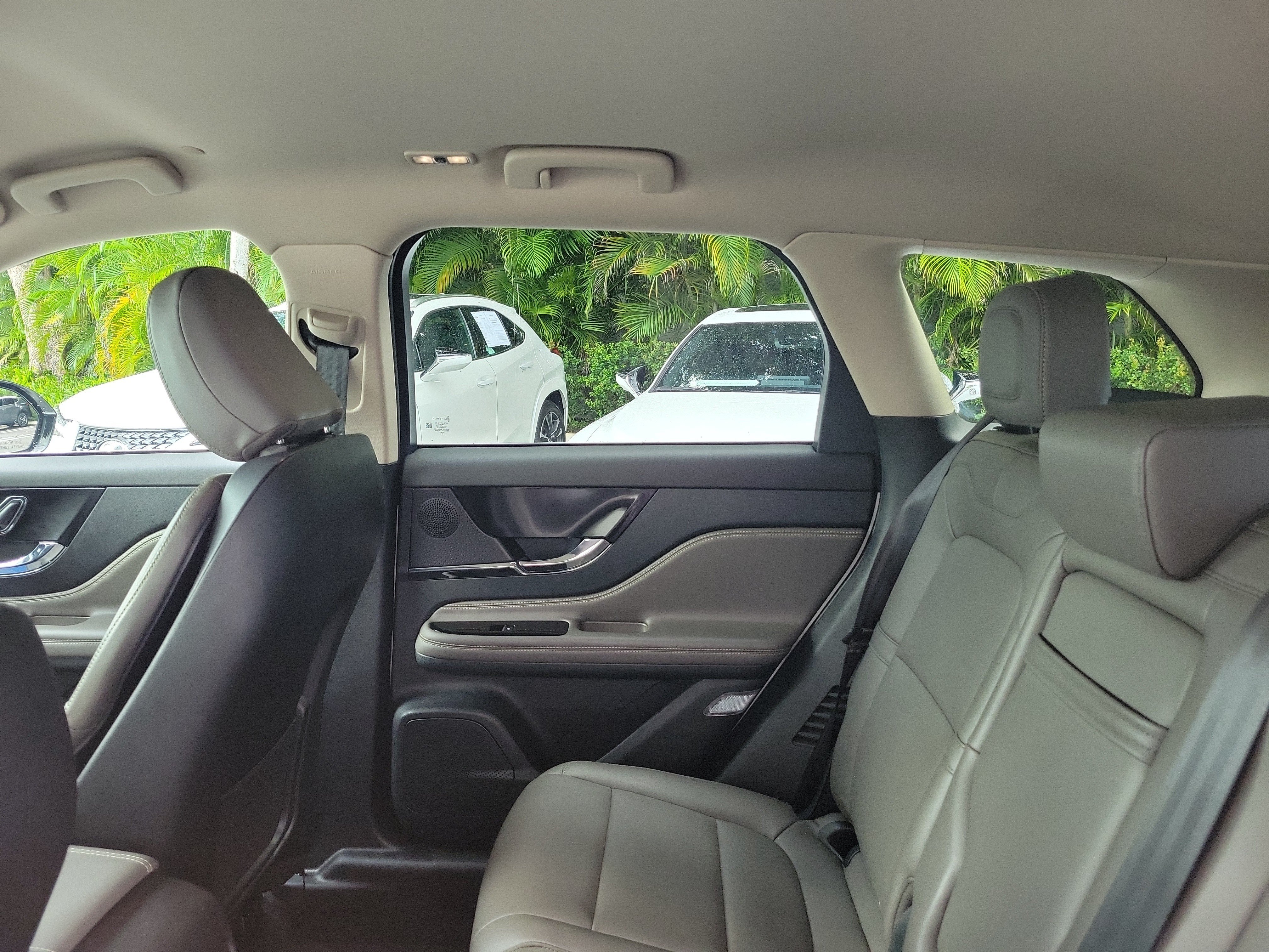 Used 2025 Lincoln Corsair FWD image 13