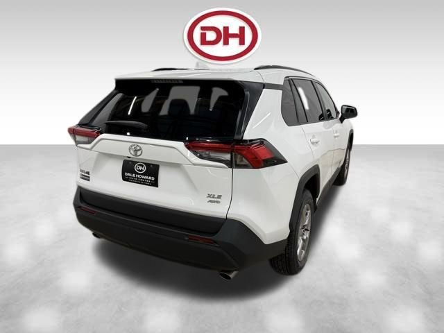 Used 2022 Toyota RAV4 XLE image 13