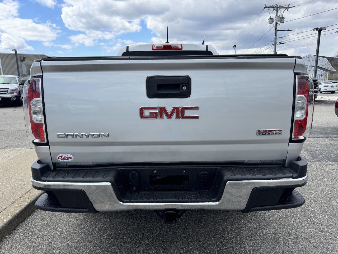 Used 2015 GMC Canyon SLE w/ All-Terrain Package AWD/4WD image 9