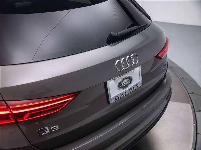 Used 2024 Audi Q3 2.0T Premium Plus w/ Premium Plus Package AWD/4WD image 30