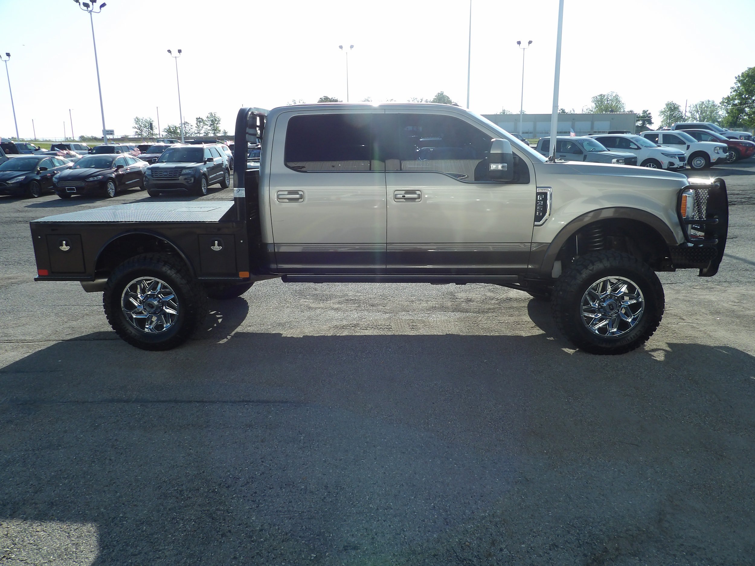 Used 2017 Ford F350 King Ranch w/ FX4 Off-Road Package AWD/4WD image 8