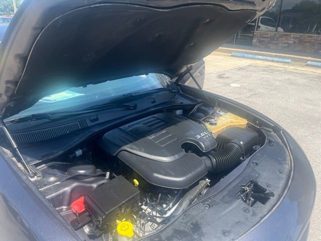 Used 2019 Dodge Charger SXT image 9