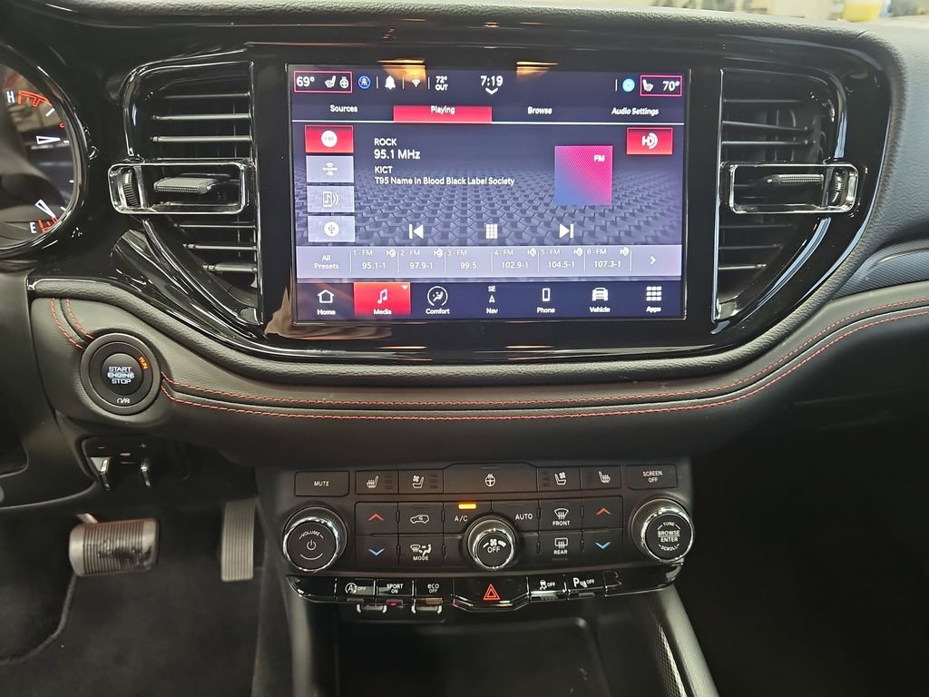 Used 2024 Dodge Durango GT image 19