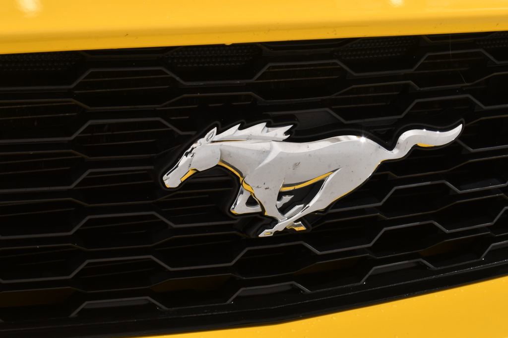 Used 2015 Ford Mustang Convertible w/ Equipment Group 051A RWD image 19