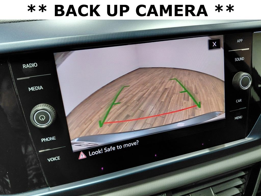 Used 2022 Volkswagen Taos SE image 16