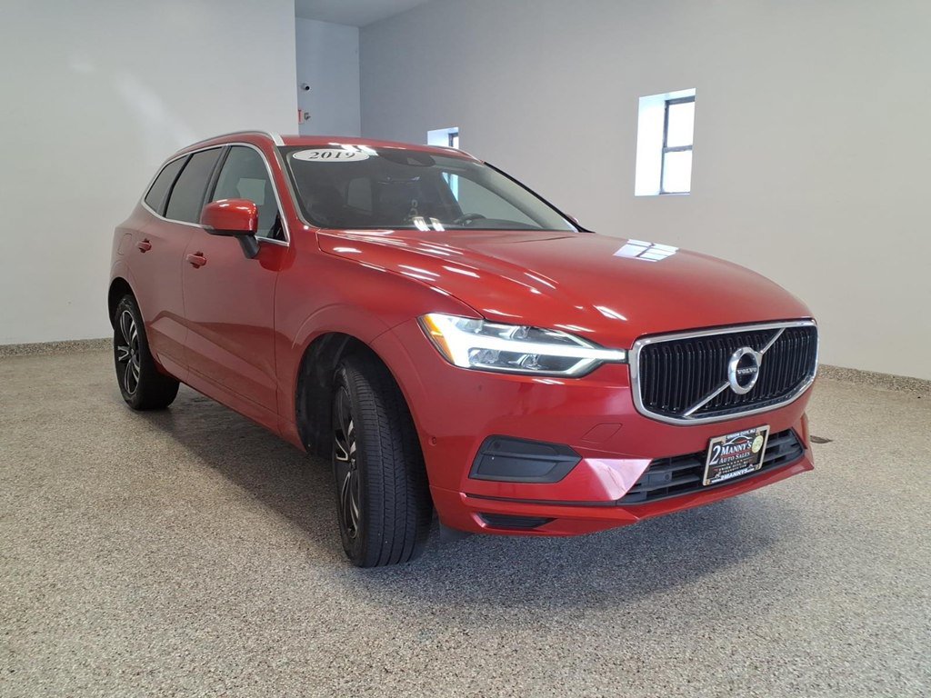 Used 2019 Volvo XC60 AWD T5 Momentum w/ Premium Package image 3