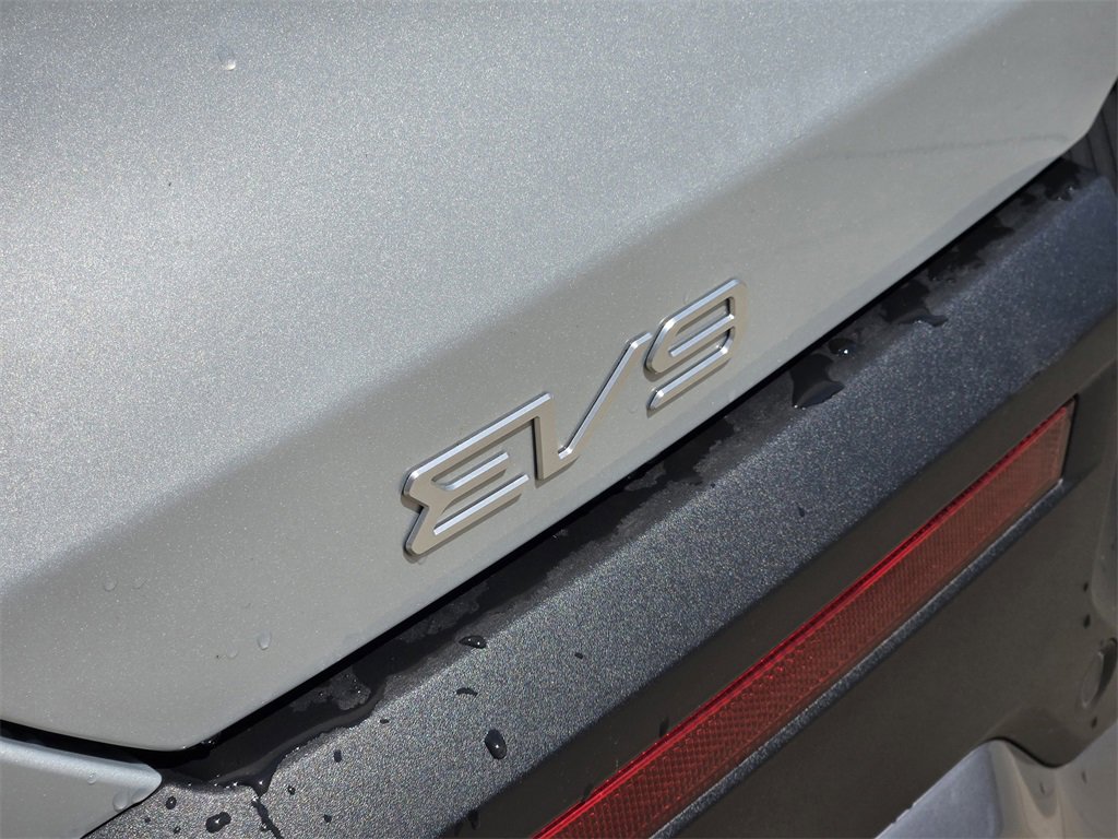 New 2026 Kia EV9 Wind image 7