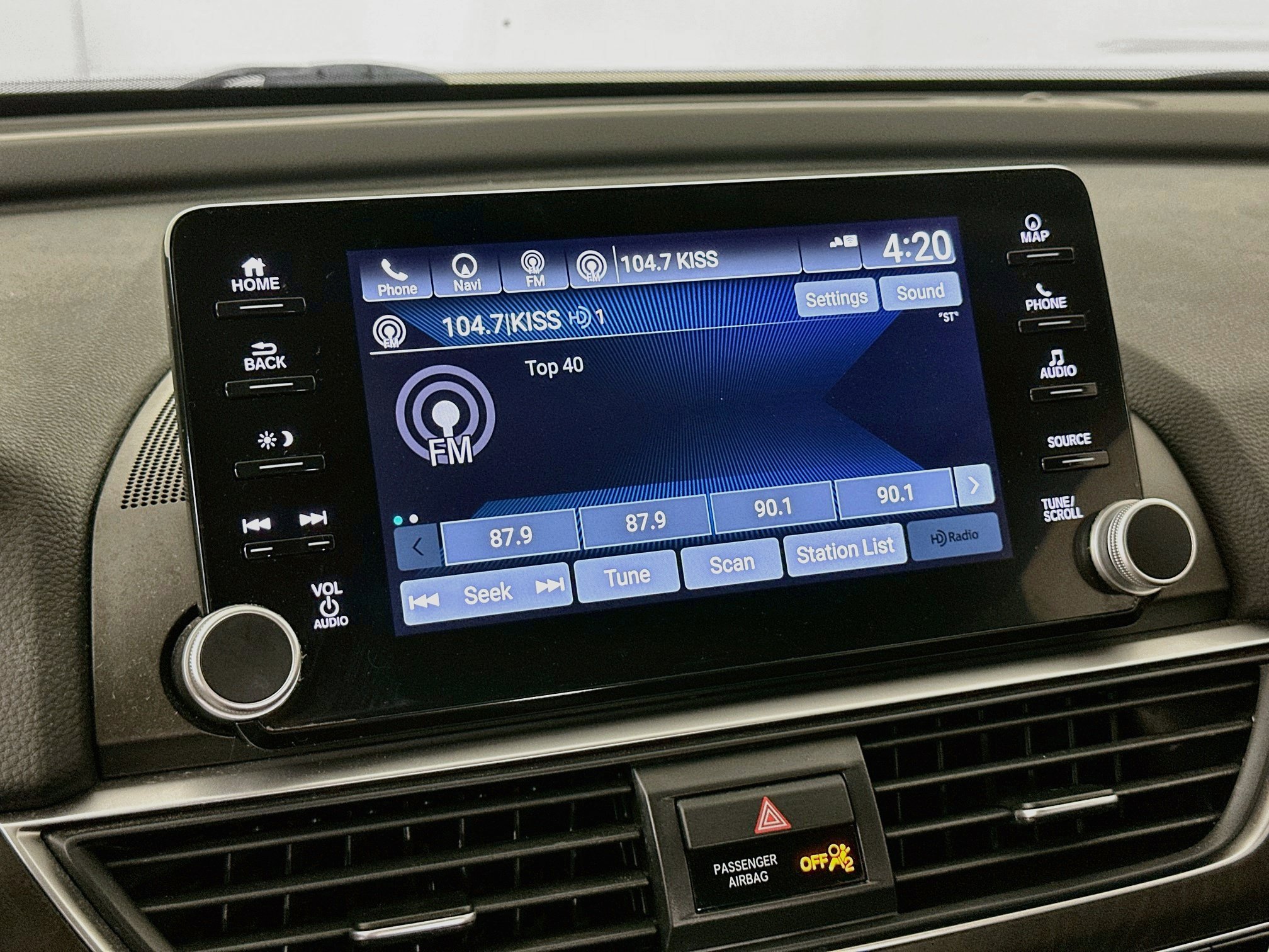 Used 2020 Honda Accord Touring image 21