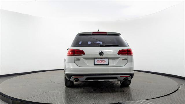 Used 2017 Volkswagen Golf Alltrack SEL image 7
