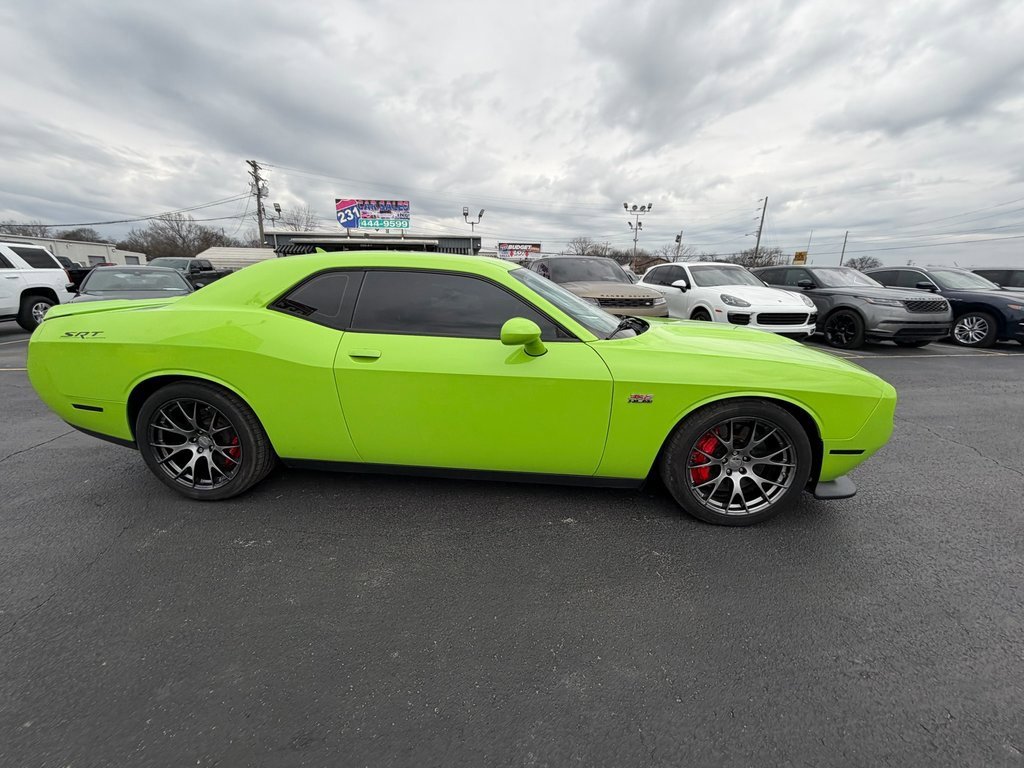 Used 2015 Dodge Challenger SRT w/ Technology Group image 2