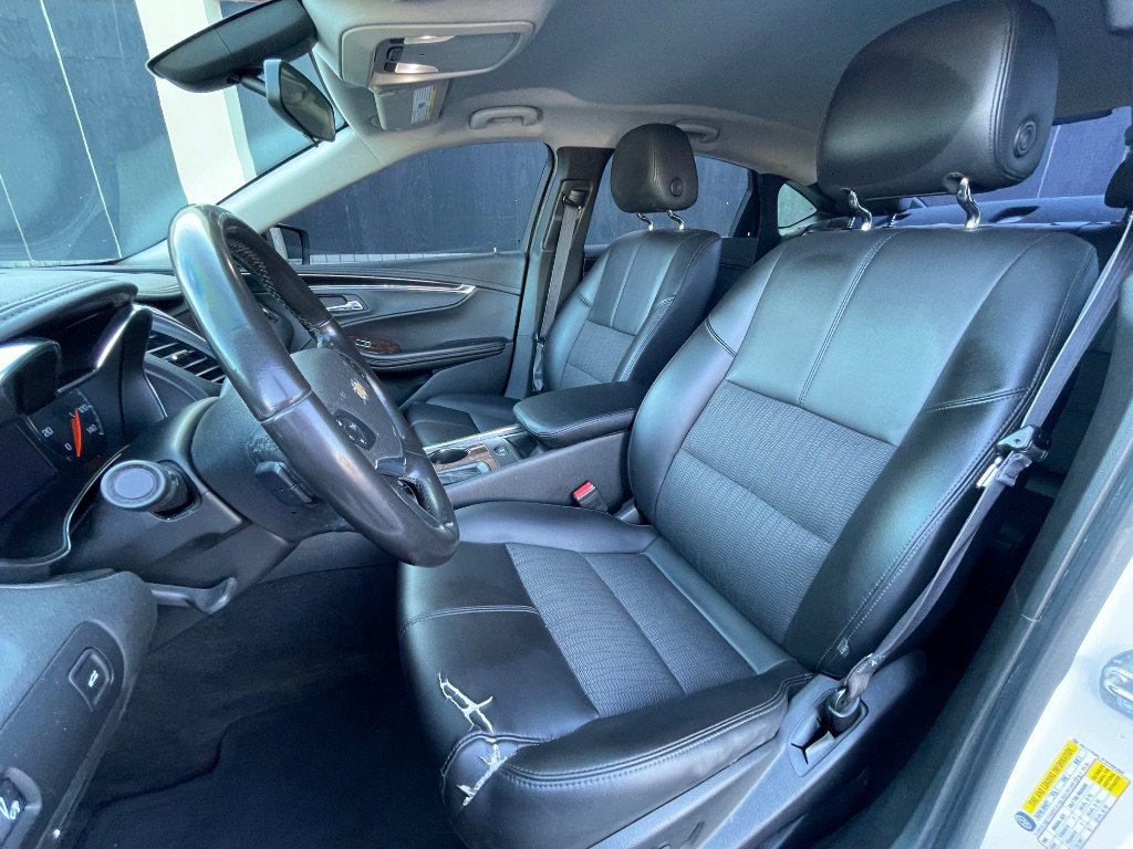 Used 2015 Chevrolet Impala LT FWD image 30