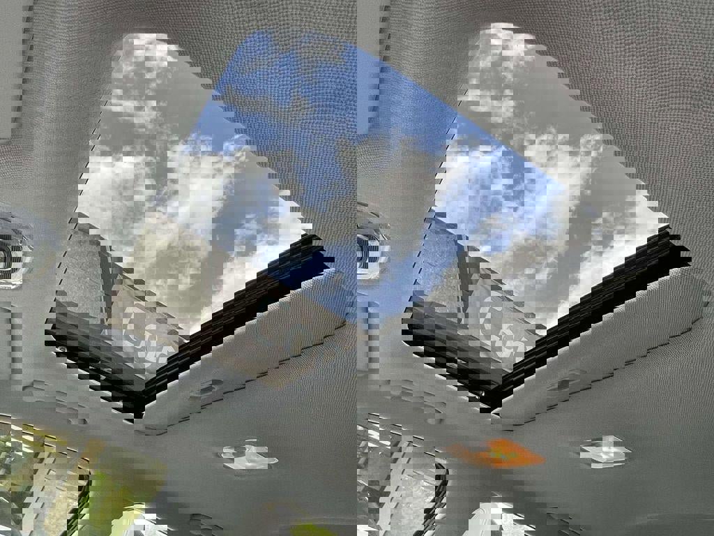 New 2026 Hyundai Elantra Limited image 35