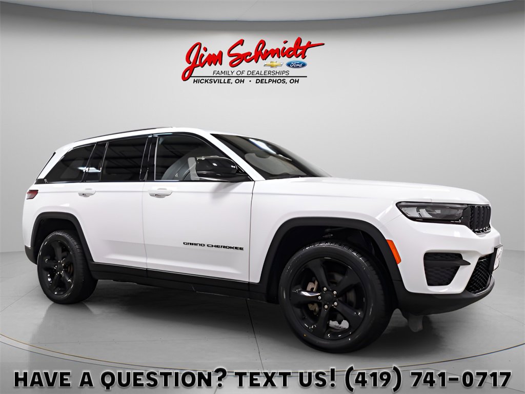 Used 2023 Jeep Grand Cherokee Altitude image 1