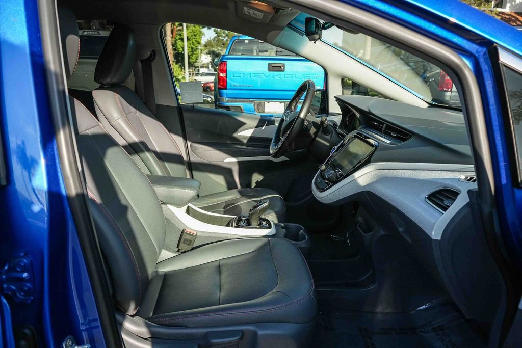 Used 2019 Chevrolet Bolt Premier FWD image 16