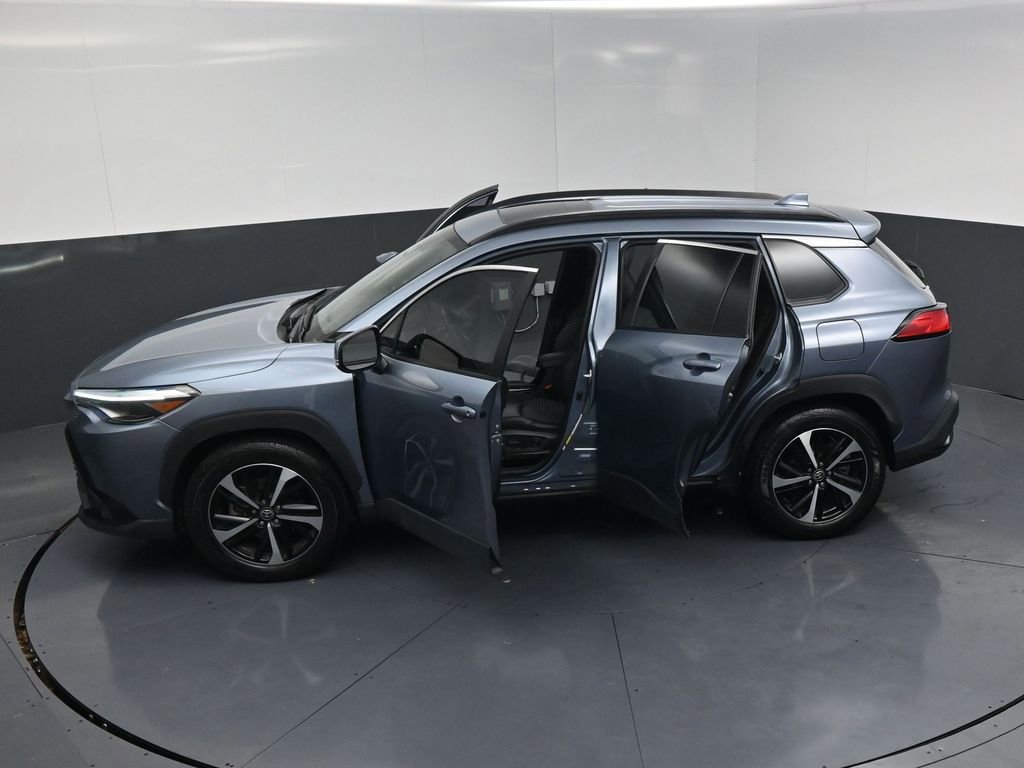 Used 2023 Toyota Corolla Cross XSE w/ Convenience Package image 27