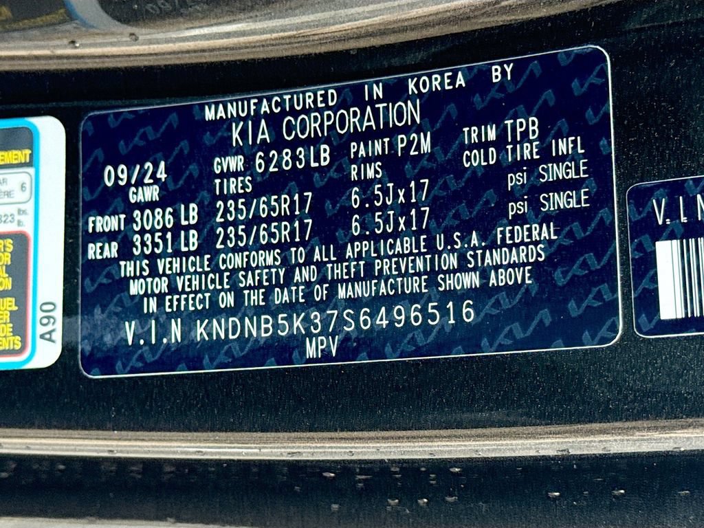 Certified 2025 Kia Carnival FWD image 42