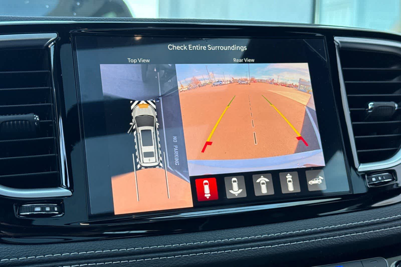 New 2026 Chrysler Pacifica Limited AWD/4WD image 22