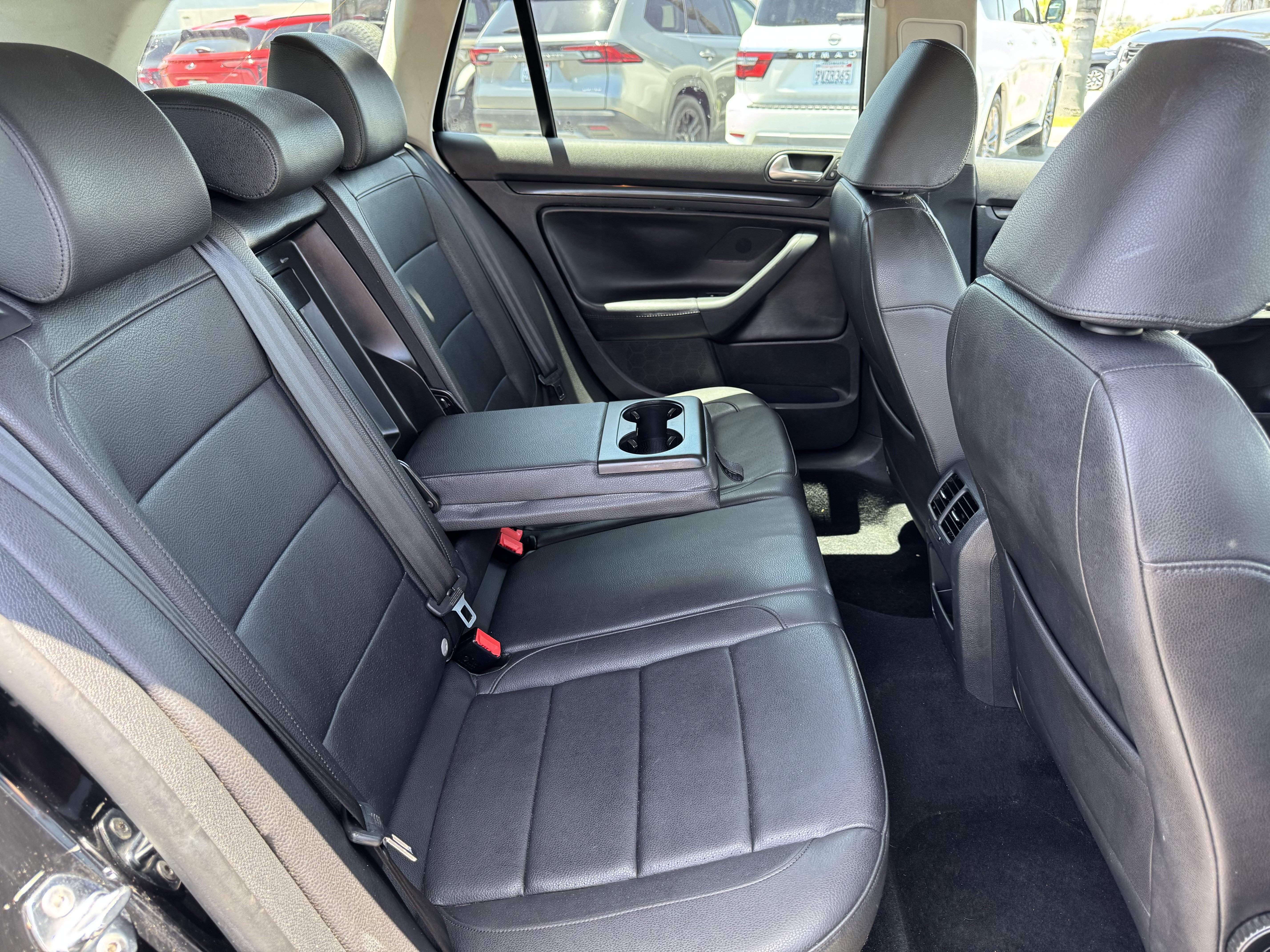 Used 2012 Volkswagen Jetta SE FWD image 33