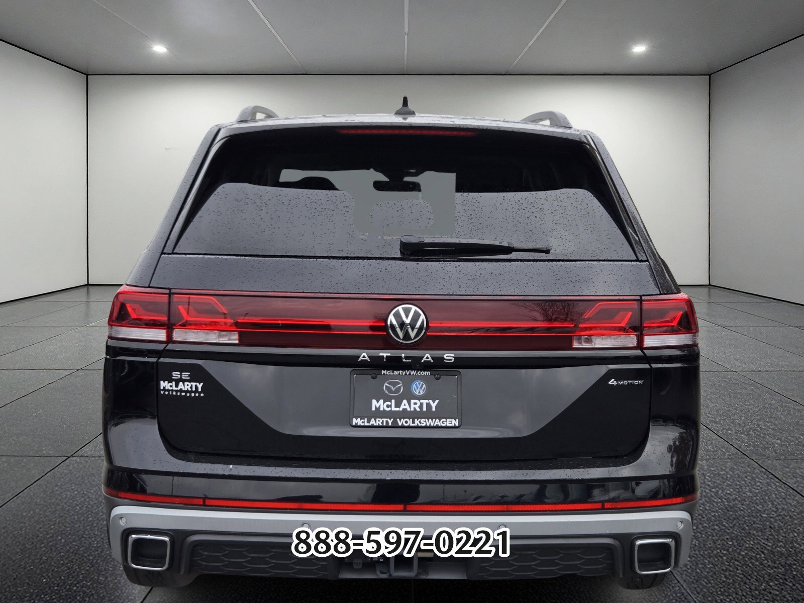 Certified 2025 Volkswagen Atlas Peak Edition SE image 4