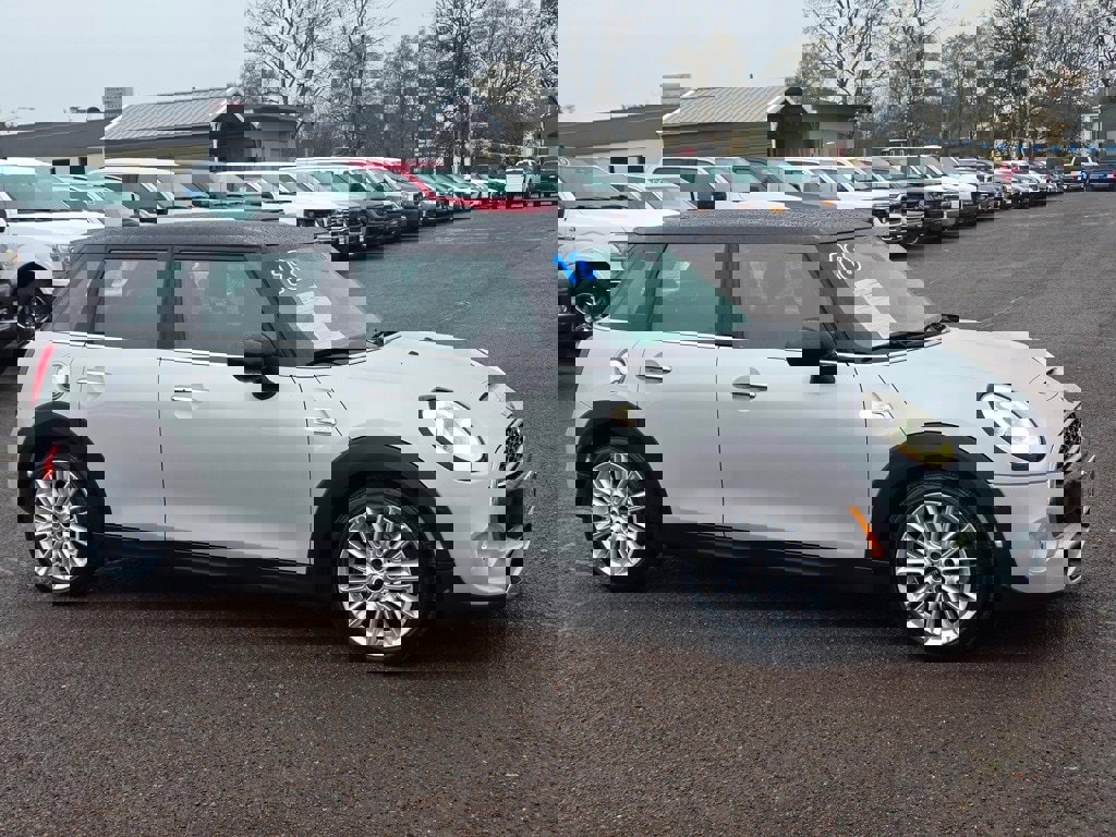 Used 2018 MINI Cooper S image 2