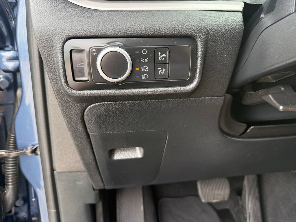 Used 2020 Ford Explorer XLT w/ Comfort Package AWD/4WD image 24