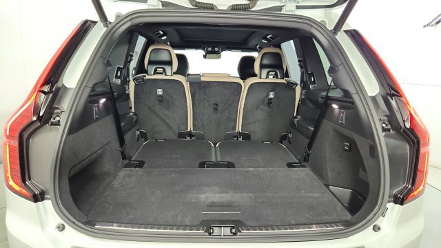 New 2026 Volvo XC90 T8 Plus w/ Protection Package Premier AWD/4WD image 42