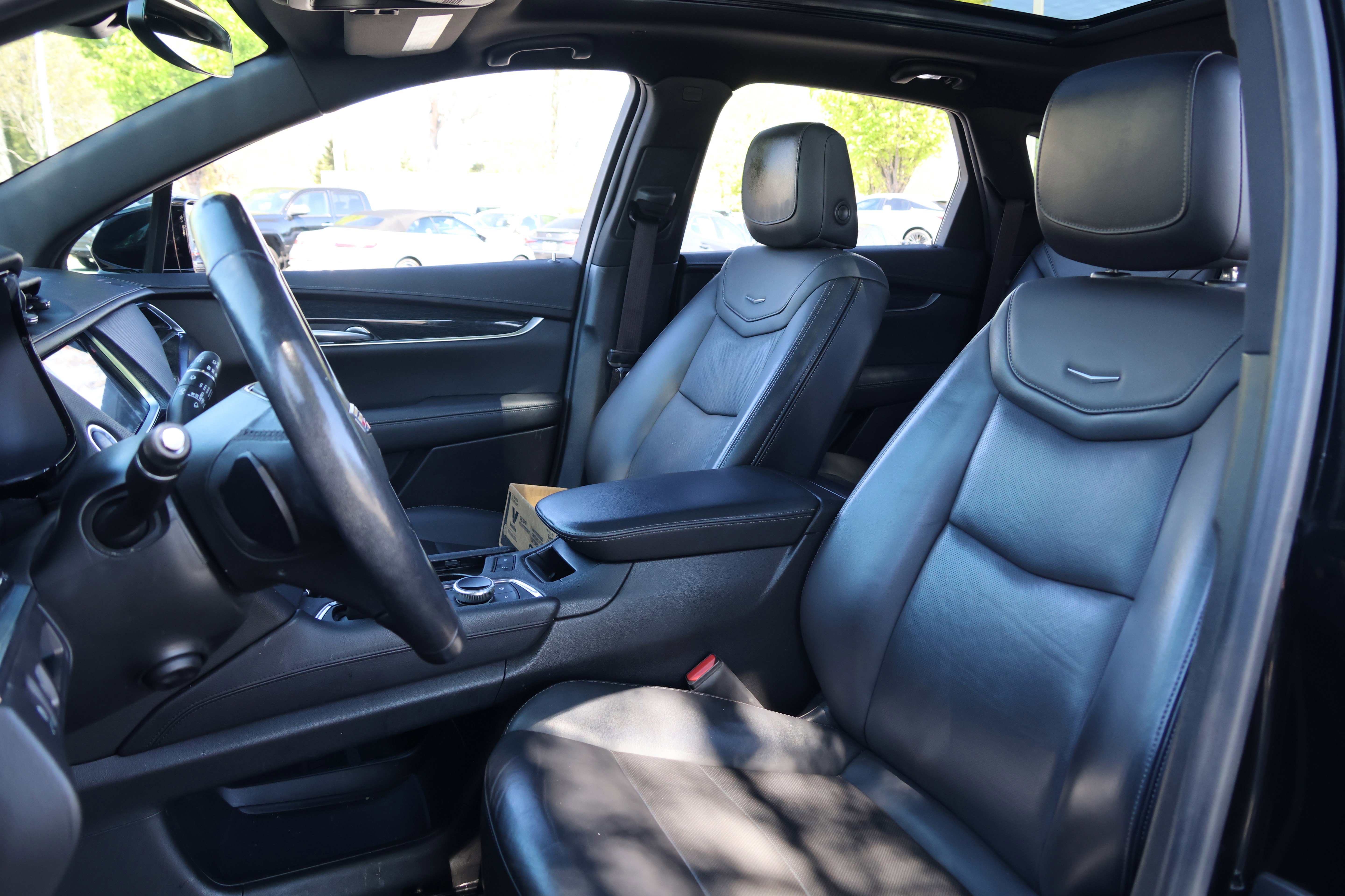 Used 2022 Cadillac XT5 Premium Luxury w/ LPO, Floor Liner Package image 36