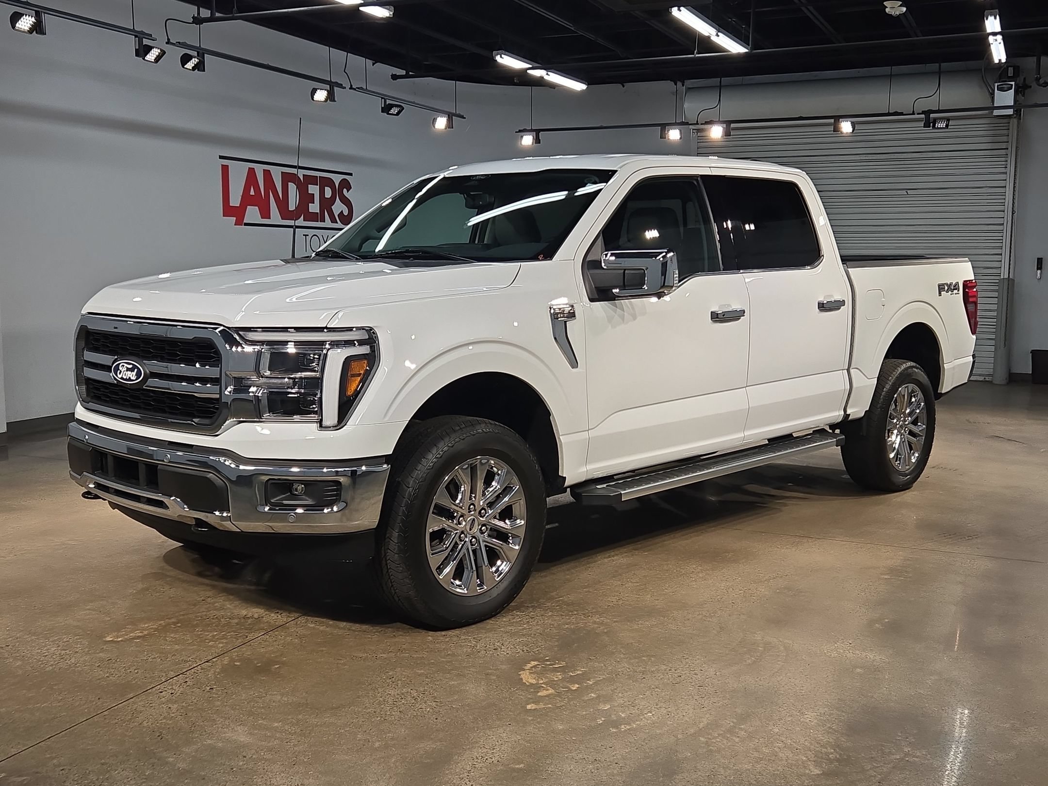 Used 2025 Ford F150 Lariat w/ Equipment Group 501A Mid AWD/4WD image 3