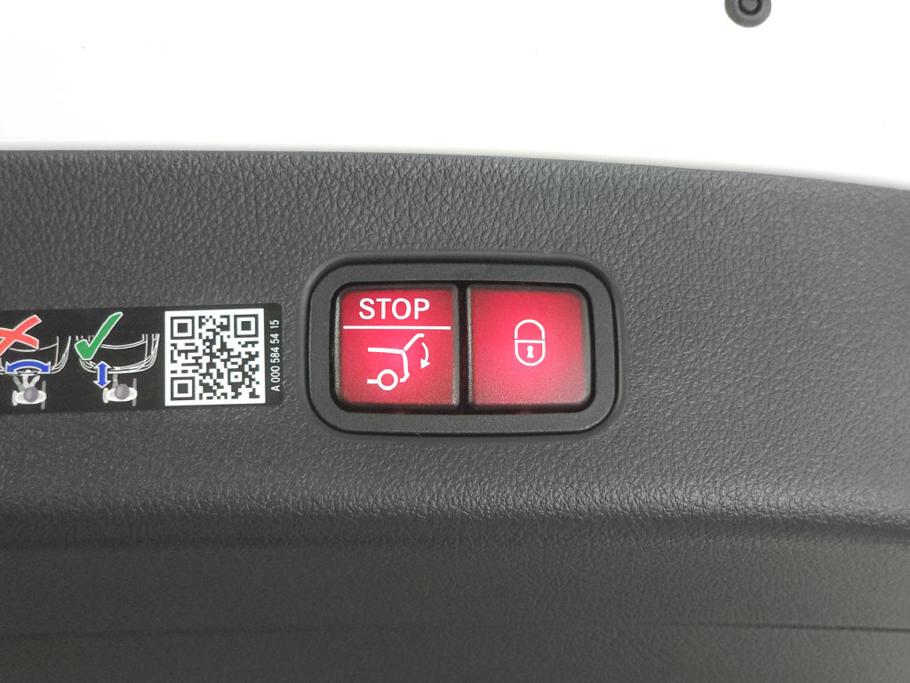 Certified 2026 Mercedes-Benz GLC 300 4MATIC image 32