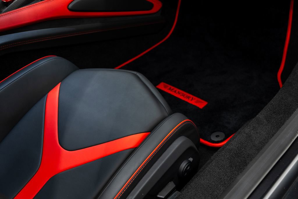 Used 2024 Lamborghini Revuelto image 38