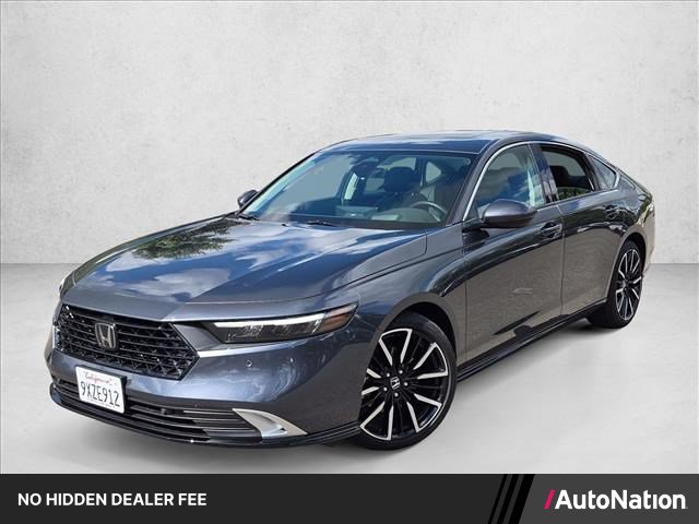 Used 2025 Honda Accord Touring image 1