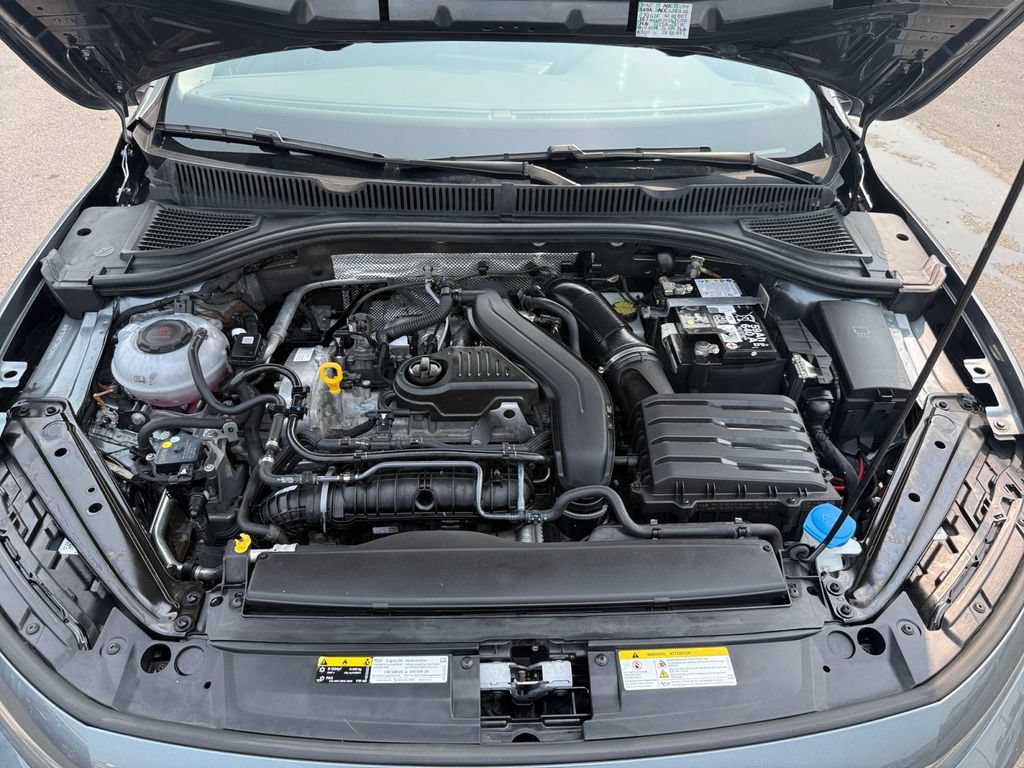 Used 2025 Volkswagen Jetta SE FWD image 22