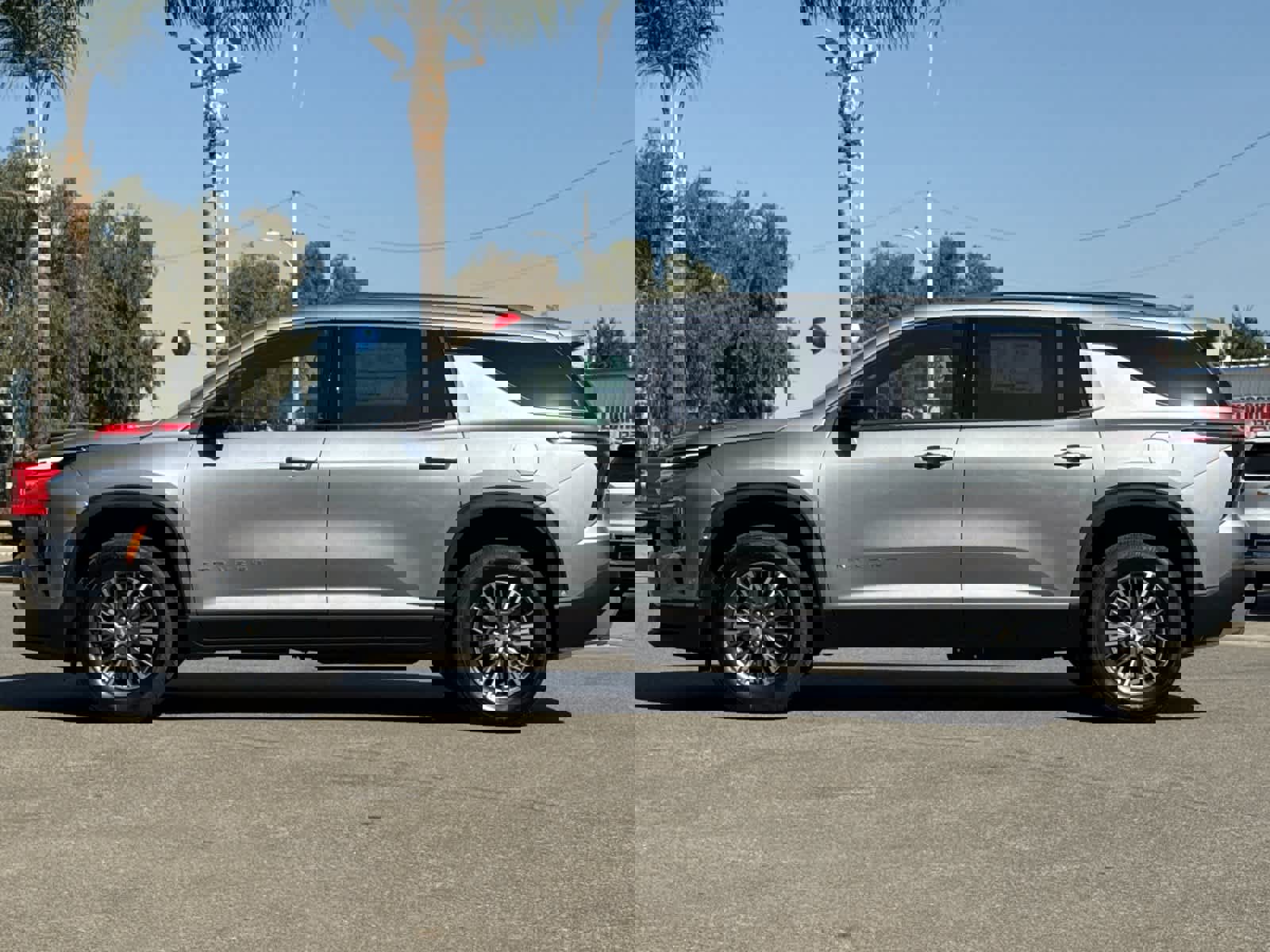 New 2026 Chevrolet Traverse LT w/ Enhanced Driving Package image 2